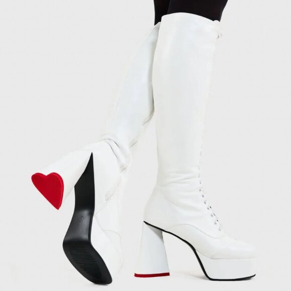 !!ISO!! Too Cute Lamoda Heart Boot - Picture 1 of 1